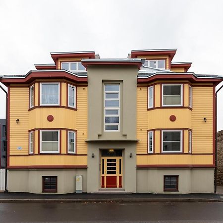 Ferienwohnung Charming 1Br In Superb Location, Free Parking & Wi-Fi Reval Exterior foto