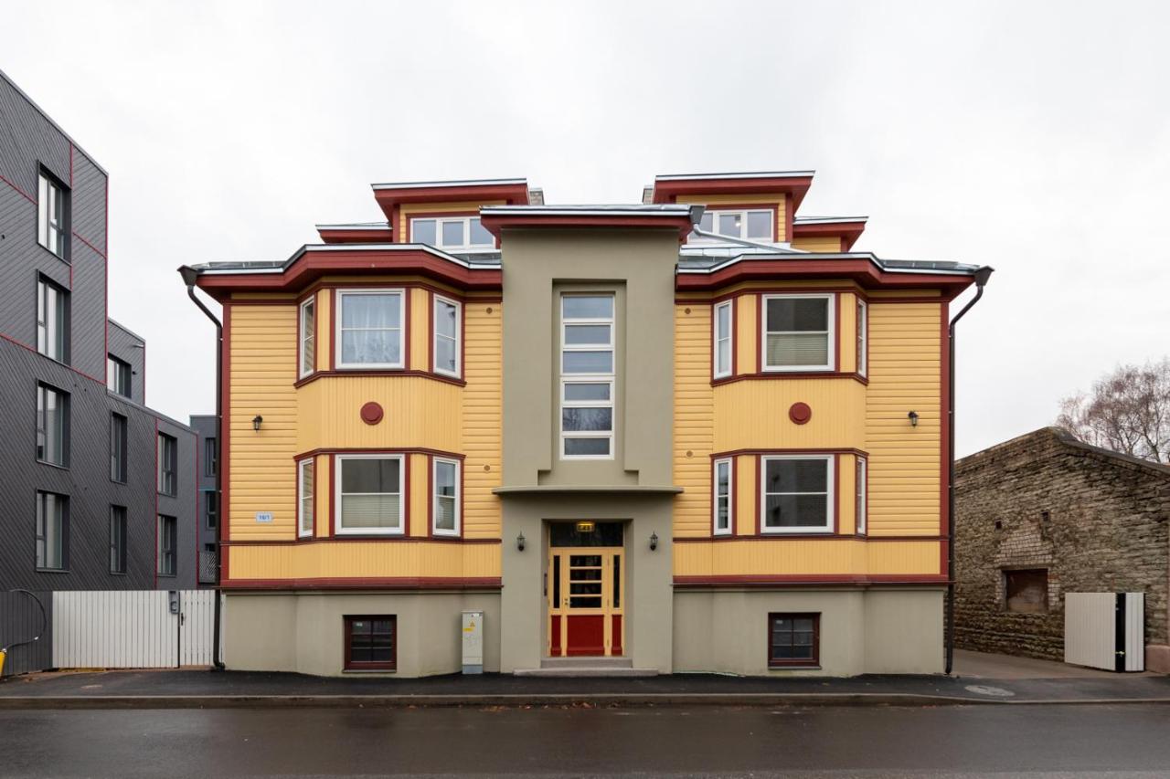 Ferienwohnung Charming 1Br In Superb Location, Free Parking & Wi-Fi Reval Exterior foto