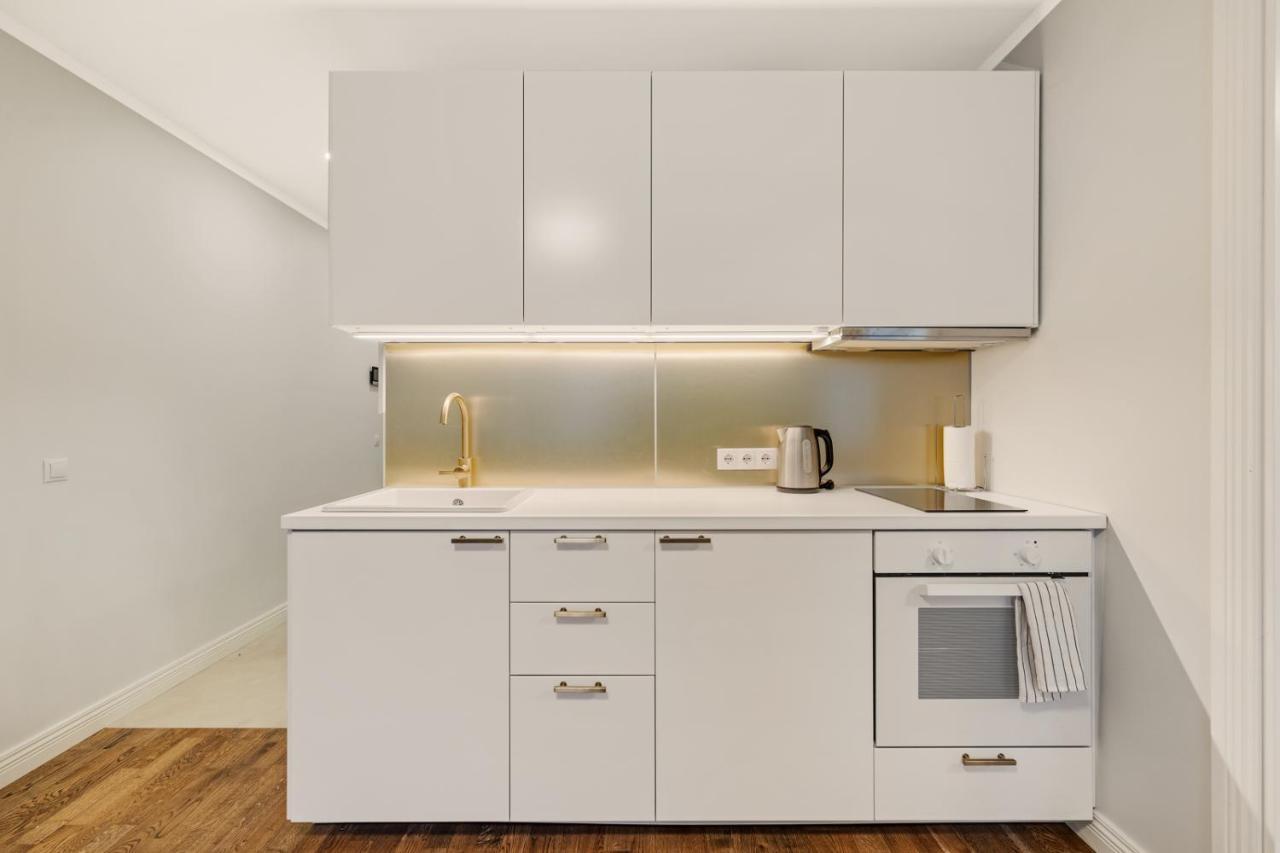 Ferienwohnung Charming 1Br In Superb Location, Free Parking & Wi-Fi Reval Exterior foto