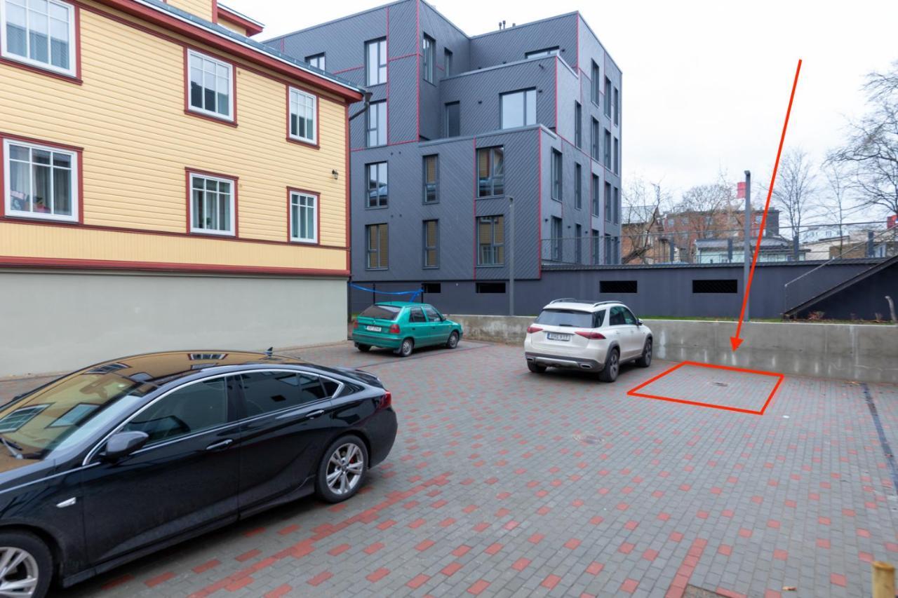 Ferienwohnung Charming 1Br In Superb Location, Free Parking & Wi-Fi Reval Exterior foto